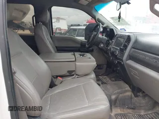 2019 Ford F-250 XL с VIN 1FT7W2B65KEE73554, выставлен на аукционе IAAI как лот 42523527 с пробегом 260 323 миль миль и . История ставок и продаж доступна на DreamBid. Изображение 5.