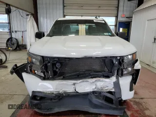 2019 Chevrolet Silverado 1500 Custom with VIN 1GCRYBEH8KZ404690, listed as a Copart auction lot 79660354 with 84,269 mi miles and Salvage Title. Bid and sale history available at DreamBid. Image 5.