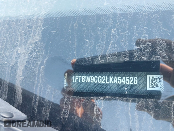 2020 Ford Transit z VIN 1FTBW9CG2LKA54526, wystawiony jako IAAI lot #42620417 z przebiegiem 131 084 mil mil oraz . Historia ofert i sprzedaży dostępna na DreamBid. Obrazek 9.