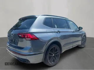 2022 Volkswagen Tiguan SE R-Line Black with VIN 3VVCB7AX3NM131, listed as a Copart auction lot 57200955 with 192,171 mi miles and Clean title. Bid and sale history available at DreamBid. Image 4.
