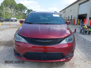 2019 Chrysler Pacifica Touring Plus z VIN 2C4RC1FG6KR532127, wystawiony jako IAAI lot #42285029 z przebiegiem 89 516 mil mil oraz . Historia ofert i sprzedaży dostępna na DreamBid. Obrazek 12.