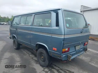 1987 Volkswagen Vanagon with VIN WV2YB025XHG026423, listed as a IAAI auction lot 42209761 with 348,947 mi miles and . Bid and sale history available at DreamBid. Image 3.