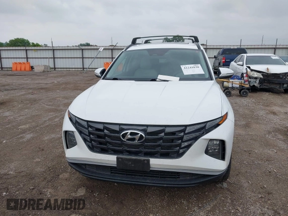 2023 Hyundai Tucson SEL with VIN 5NMJFCAE0PH197194, listed as a IAAI auction lot 42241030 with 17,764 mi miles and . Bid and sale history available at DreamBid. Image 6.