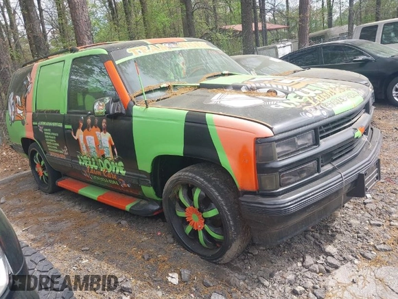 1995 Chevrolet Tahoe z VIN 1GNEC13K8SJ398465, wystawiony jako IAAI lot #41750642 z przebiegiem 233 251 mil mil oraz . Historia ofert i sprzedaży dostępna na DreamBid. Obrazek 1.