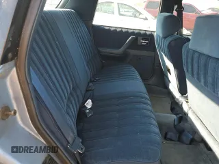 1993 Oldsmobile Cutlass Ciera S z VIN 1G3AG54N3P6330824, wystawiony jako Copart lot #59590864 z przebiegiem 2689 mil mil oraz Tytuł czysty. Historia ofert i sprzedaży dostępna na DreamBid. Obrazek 10.