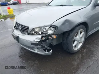 2004 Infiniti I35 with VIN JNKDA31A74T208001, listed as a IAAI auction lot 41835959 with 84,747 mi miles. Bid and sale history available at carsss.com. Image 6.