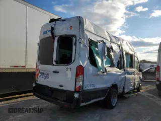 2023 Ford Transit Passenger XL with VIN 1FBVU4X89PKB82684, listed as a Copart auction lot 81326614 with 35,649 mi miles and Salvage title. Bid and sale history available at DreamBid. Image 3.