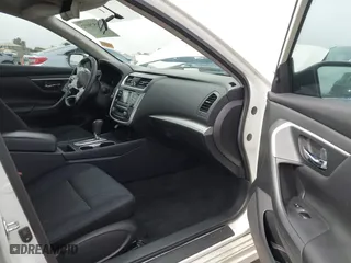 2017 Nissan Altima 2.5 SV with VIN 1N4AL3AP5HC182058, listed as a IAAI auction lot 41579072 with 81,423 mi miles. Bid and sale history available at carsss.com. Image 5.