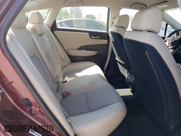 2018 Honda Clarity Plug-In Hybrid with VIN JHMZC5F18JC013539, listed as a Copart auction lot 47601514 with 63,590 mi miles. Bid and sale history available at carsss.com. Image 10.
