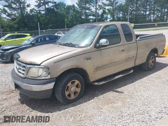 1999 Ford F-150 XL z VIN 1FTRX17LXXNB88516, wystawiony jako IAAI lot #42400493 z przebiegiem 254 085 mil mil oraz . Historia ofert i sprzedaży dostępna na DreamBid. Obrazek 2.
