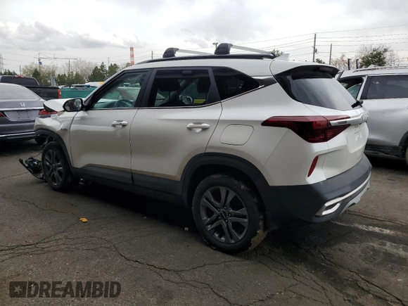 2023 Kia Seltos S z VIN KNDEUCAAXP7401608, wystawiony jako Copart lot #51312105 z przebiegiem 31 249 mil mil oraz Szkoda całkowita • Salvage title. Historia ofert i sprzedaży dostępna na DreamBid. Obrazek 2.
