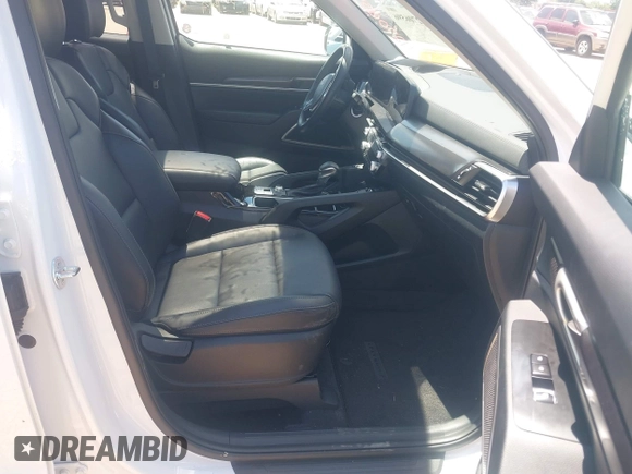 2025 Kia Telluride S with VIN 5XYP6DGC0SG590900, listed as a IAAI auction lot 42706596 with 6,712 mi miles and . Bid and sale history available at DreamBid. Image 5.
