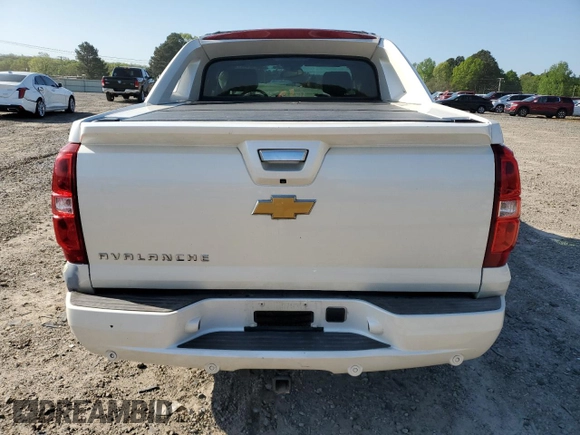 2013 Chevrolet Avalanche LTZ with VIN 3GNTKGE73DG326664, listed as a Copart auction lot 52415375 with 167,904 mi miles and Clean Title. Bid and sale history available at carsss.com. Image 6.