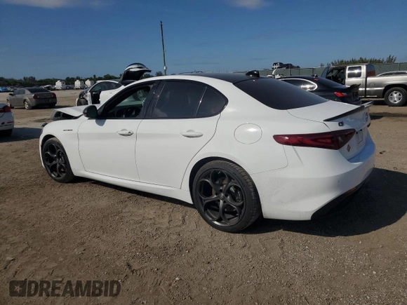 2023 Alfa Romeo Giulia Veloce with VIN ZARFANBN0P7670975, listed as a Copart auction lot 87671475 with 33,095 mi miles and Non repairable. Bid and sale history available at DreamBid. Image 2.