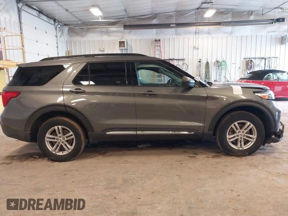 2023 Ford Explorer XLT with VIN 1FMSK8DH2PGB45913, listed as a IAAI auction lot 41701277 with 13,939 mi miles. Bid and sale history available at carsss.com. Image 13.