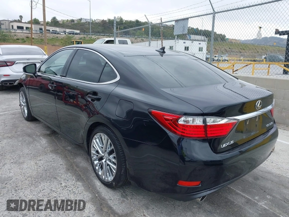 2013 Lexus ES 250 с VIN JTHBK1GGXD2037660, выставлен на аукционе IAAI как лот 42043007 с пробегом 100 666 миль миль и . История ставок и продаж доступна на DreamBid. Изображение 3.