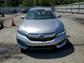 2017 Honda Accord Touring z VIN JHMCR6F77HC022211, wystawiony jako Copart lot #55593205 z przebiegiem 99 193 mil mil oraz Szkoda całkowita • Salvage title. Historia ofert i sprzedaży dostępna na DreamBid. Obrazek 5.