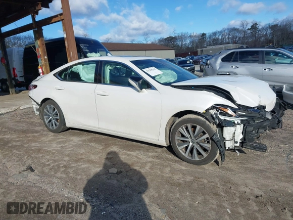 2019 Lexus ES 350 z VIN 58ABZ1B15KU046904, wystawiony jako IAAI lot #41585313 z przebiegiem 105 650 mil mil oraz . Historia ofert i sprzedaży dostępna na DreamBid. Obrazek 1.