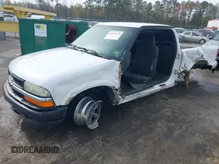2003 Chevrolet S-10 LS with VIN 1GCCS19X338150624, listed as a IAAI auction lot 41913735 with 255,608 mi miles and . Bid and sale history available at DreamBid. Image 18.