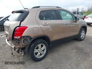 2018 Chevrolet Trax LT with VIN 3GNCJPSB5JL302011, listed as a IAAI auction lot 42177288 with 71,553 mi miles and . Bid and sale history available at carsss.com. Image 4.
