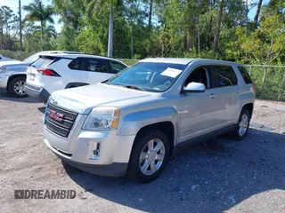 2013 GMC Terrain SLE z VIN 2GKALMEK4D6271240, wystawiony jako IAAI lot #41901723 z przebiegiem 72 626 mil mil oraz . Historia ofert i sprzedaży dostępna na DreamBid. Obrazek 2.