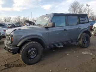 2021 Ford Bronco with VIN 1FMEE5BP4MLB07924, listed as a Copart auction lot 44252445 with 9,645 mi miles and Salvage title. Bid and sale history available at DreamBid. Image 1.