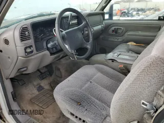 1997 GMC Suburban with VIN 3GKFK16RXVG501646, listed as a Copart auction lot 45849265 with 301,974 mi miles and Clean Title. Bid and sale history available at carsss.com. Image 7.