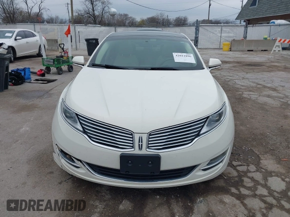 2013 Lincoln MKZ z VIN 3LN6L2GK9DR811737, wystawiony jako IAAI lot #42011896 z przebiegiem 100 669 mil mil oraz . Historia ofert i sprzedaży dostępna na DreamBid. Obrazek 13.