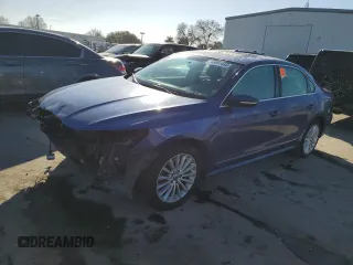 2017 Volkswagen Passat SE z VIN 1VWBT7A38HC014978, wystawiony jako Copart lot #46851485 z przebiegiem 135 054 mil mil oraz Szkoda całkowita • Salvage title. Historia ofert i sprzedaży dostępna na DreamBid. Obrazek 1.