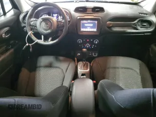 2020 Jeep Renegade Latitude z VIN ZACNJBBB9LPL32706, wystawiony jako Copart lot #57711285 z przebiegiem 41 706 mil mil oraz Szkoda całkowita • Salvage title. Historia ofert i sprzedaży dostępna na DreamBid. Obrazek 8.