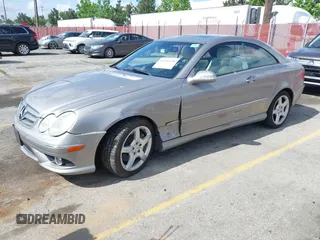 2009 Mercedes-Benz CLK 350 z VIN WDBTJ56H39F269431, wystawiony jako IAAI lot #42250728 z przebiegiem 127 914 mil mil oraz . Historia ofert i sprzedaży dostępna na DreamBid. Obrazek 2.