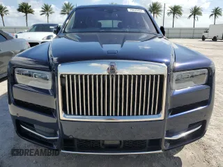 2023 Rolls-Royce Cullinan z VIN SLATV4C05PU219564, wystawiony jako Copart lot #75635404 z przebiegiem 5430 mil mil oraz Nie do naprawy. Historia ofert i sprzedaży dostępna na DreamBid. Obrazek 5.