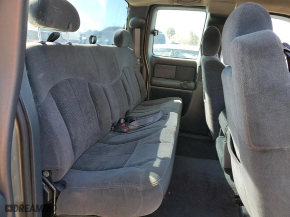 2002 Chevrolet Silverado 1500 LS with VIN 2GCEK19VX21246212, listed as a Copart auction lot 47002925 with 302,604 mi miles and Clean Title. Bid and sale history available at carsss.com. Image 10.