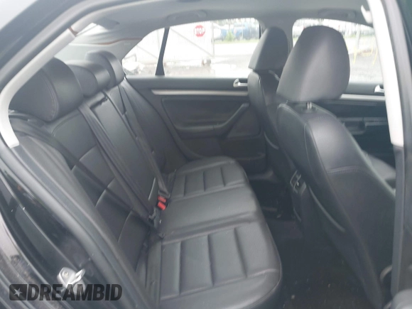 2010 Volkswagen Jetta Limited Edition z VIN 3VWAZ7AJ3AM096583, wystawiony jako IAAI lot #42487699 z przebiegiem 194 527 mil mil oraz . Historia ofert i sprzedaży dostępna na DreamBid. Obrazek 8.