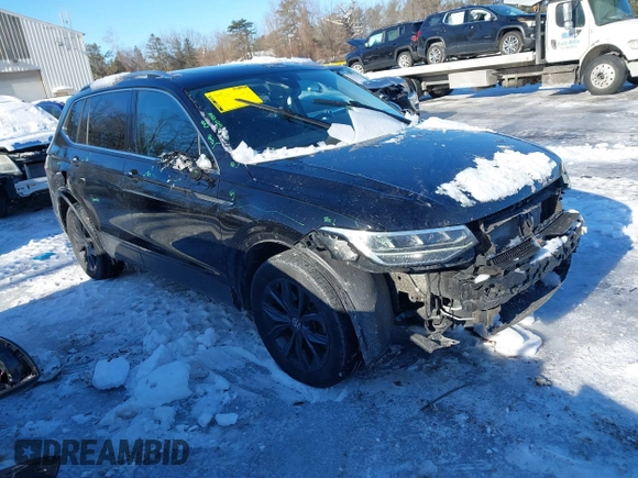 2022 Volkswagen Tiguan SE z VIN 3VV2B7AX4NM036657, wystawiony jako IAAI lot #41591503 z przebiegiem 45 416 mil mil oraz . Historia ofert i sprzedaży dostępna na DreamBid. Obrazek 1.