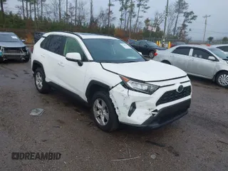 2019 Toyota RAV4 XLE with VIN JTMW1RFV8KD006767, listed as a IAAI auction lot 41126402 with 69,913 mi miles. Bid and sale history available at carsss.com. Image 1.
