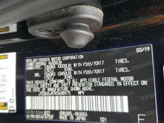 2019 Toyota 4Runner SR5 с VIN JTEBU5JR7K5688975, выставлен на аукционе Copart как лот 56526455 с пробегом 76 493 миль миль и Списание • Salvage title. История ставок и продаж доступна на DreamBid. Изображение 13.