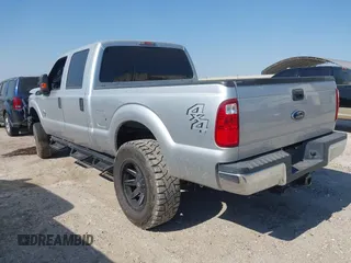 2016 Ford F-250 Lariat z VIN 1FT7W2BT1GEA43257, wystawiony jako IAAI lot #40519846 z przebiegiem 105 264 mil mil oraz . Historia ofert i sprzedaży dostępna na DreamBid. Obrazek 3.