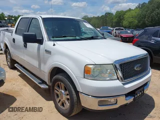 2005 Ford F-150 XLT z VIN 1FTPW12515FA44427, wystawiony jako IAAI lot #42464463 z przebiegiem 93 682 mil mil oraz . Historia ofert i sprzedaży dostępna na DreamBid. Obrazek 1.