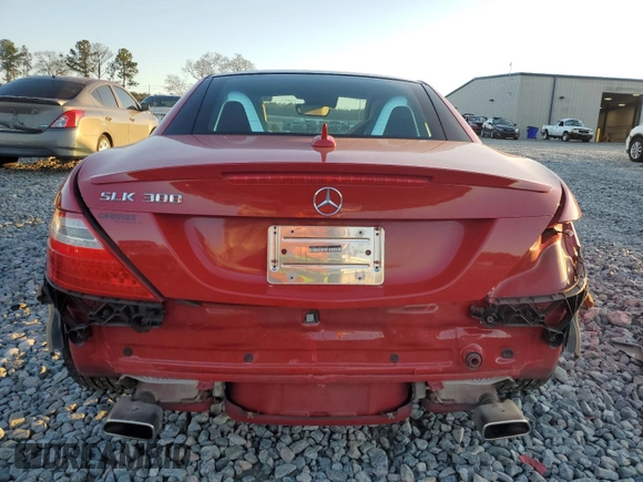 2016 Mercedes-Benz SLK 300 z VIN WDDPK3JA4GF123041, wystawiony jako Copart lot #43776305 z przebiegiem 72 863 mil mil oraz Szkoda całkowita • Salvage title. Historia ofert i sprzedaży dostępna na DreamBid. Obrazek 6.