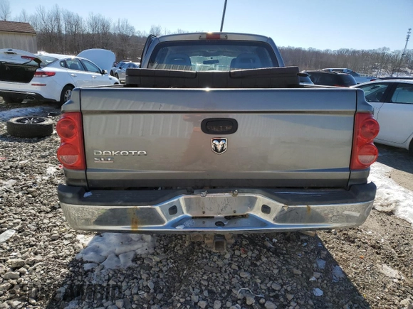2006 Dodge Dakota SLT with VIN 1D7HW48K56S708147, listed as a Copart auction lot 88736805 with 235,292 mi miles and Clean Title. Bid and sale history available at carsss.com. Image 6.