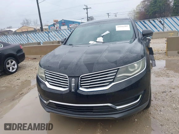 2016 Lincoln MKX Select with VIN 2LMTJ6KRXGBL50561, listed as a IAAI auction lot 41941507 with 81,230 mi miles. Bid and sale history available at carsss.com. Image 13.