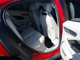 2019 Jaguar I-Pace HSE z VIN SADHD2S11K1F73003, wystawiony jako IAAI lot #41397197 z przebiegiem 65 860 mil mil oraz . Historia ofert i sprzedaży dostępna na DreamBid. Obrazek 8.