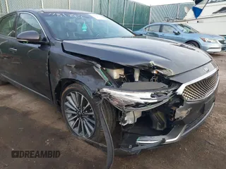 2017 Kia Cadenza Premium with VIN KNALC4J13H5063401, listed as a IAAI auction lot 41814956 with 90,288 mi miles. Bid and sale history available at carsss.com. Image 6.