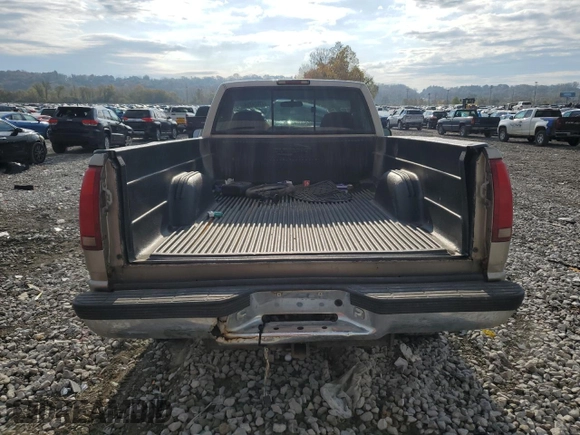 1998 Chevrolet Silverado 1500 with VIN 1GCEK14R9WZ155388, listed as a Copart auction lot 77624754 with 206,464 mi miles and Salvage Title. Bid and sale history available at DreamBid. Image 6.