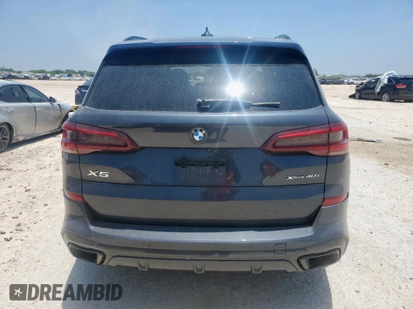 2021 BMW X5 xDrive40i z VIN 5UXCR6C01M9E82286, wystawiony jako Copart lot #60260035 z przebiegiem Nie podano mil oraz Szkoda całkowita • Salvage title. Historia ofert i sprzedaży dostępna na DreamBid. Obrazek 6.