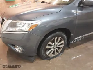 2014 Nissan Pathfinder SV with VIN 5N1AR2MMXEC709037, listed as a IAAI auction lot 41327043 with 269,383 mi miles. Bid and sale history available at carsss.com. Image 6.