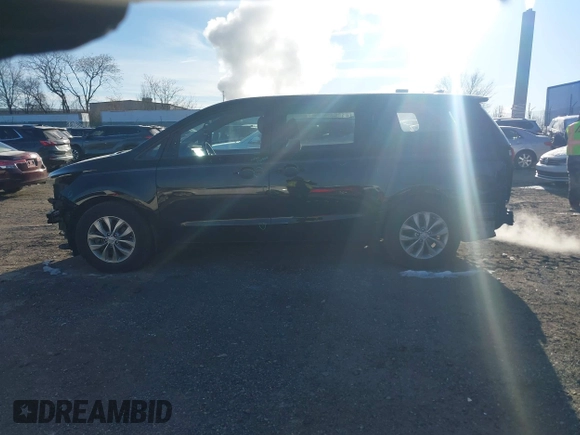 2019 Kia Sedona L with VIN KNDMA5C11K6539162, listed as a IAAI auction lot 41150477 with 76,847 mi miles. Bid and sale history available at carsss.com. Image 14.