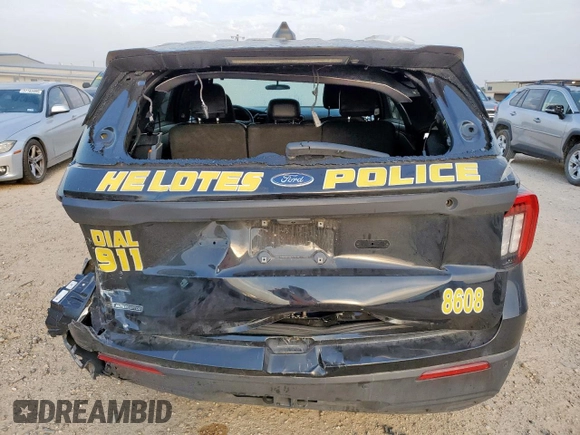 2025 Ford Police Interceptor Utility z VIN 1FM5K8AB7SGA28608, wystawiony jako Copart lot #57248625 z przebiegiem 5940 mil mil oraz Szkody całkowita. Historia ofert i sprzedaży dostępna na DreamBid. Obrazek 6.