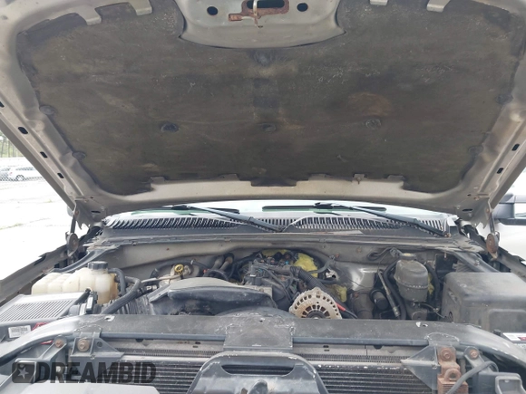 2003 Chevrolet Silverado 1500HD LS with VIN 1GCGK13UX3F107684, listed as a IAAI auction lot 42202674 with Not Provided miles and . Bid and sale history available at DreamBid. Image 10.
